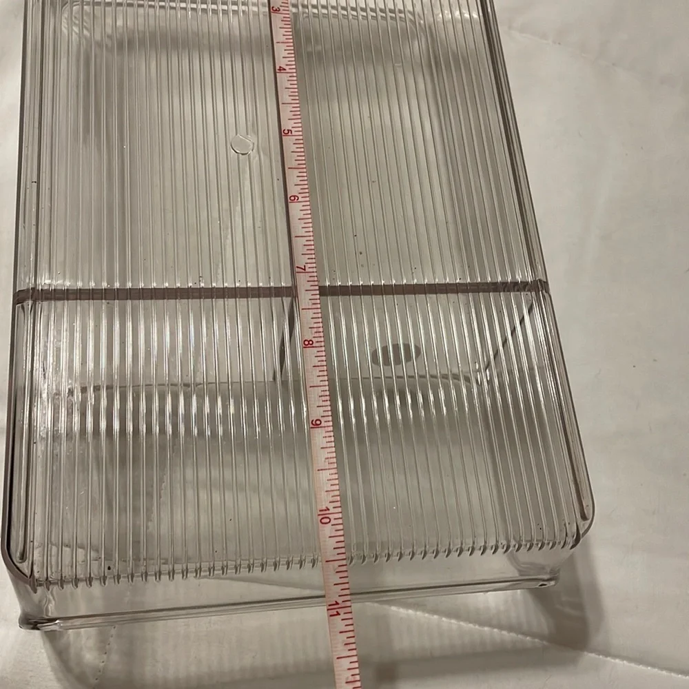 Inter Design clear organizer with three sections